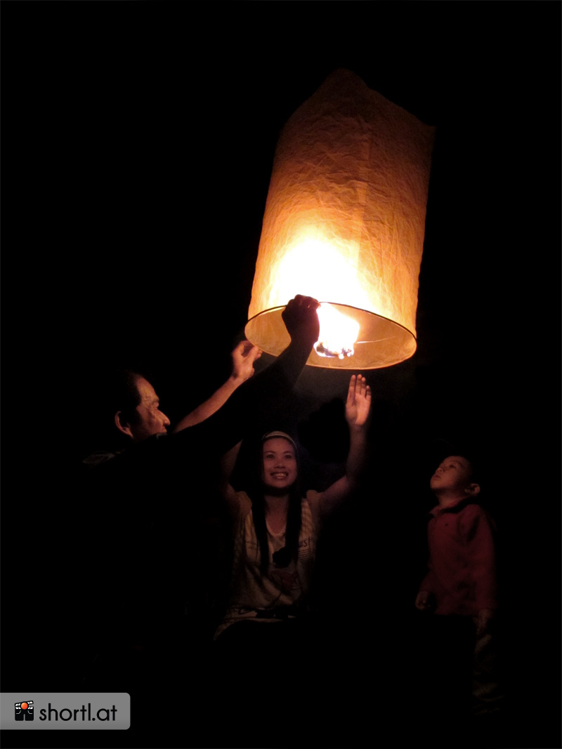 Boun Ok Phansa-Lichterfest in Laos